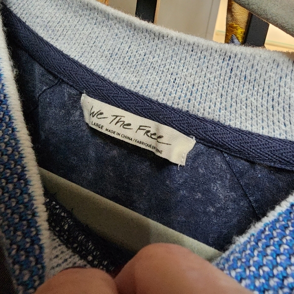 We The Free Top Large - Picture 2 of 4